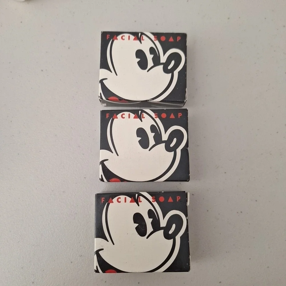 Disney Resort 2 Shampoo 2 Conditioner 2 Soap Bars 3 Facial Soap VINTAGE NEW (9)